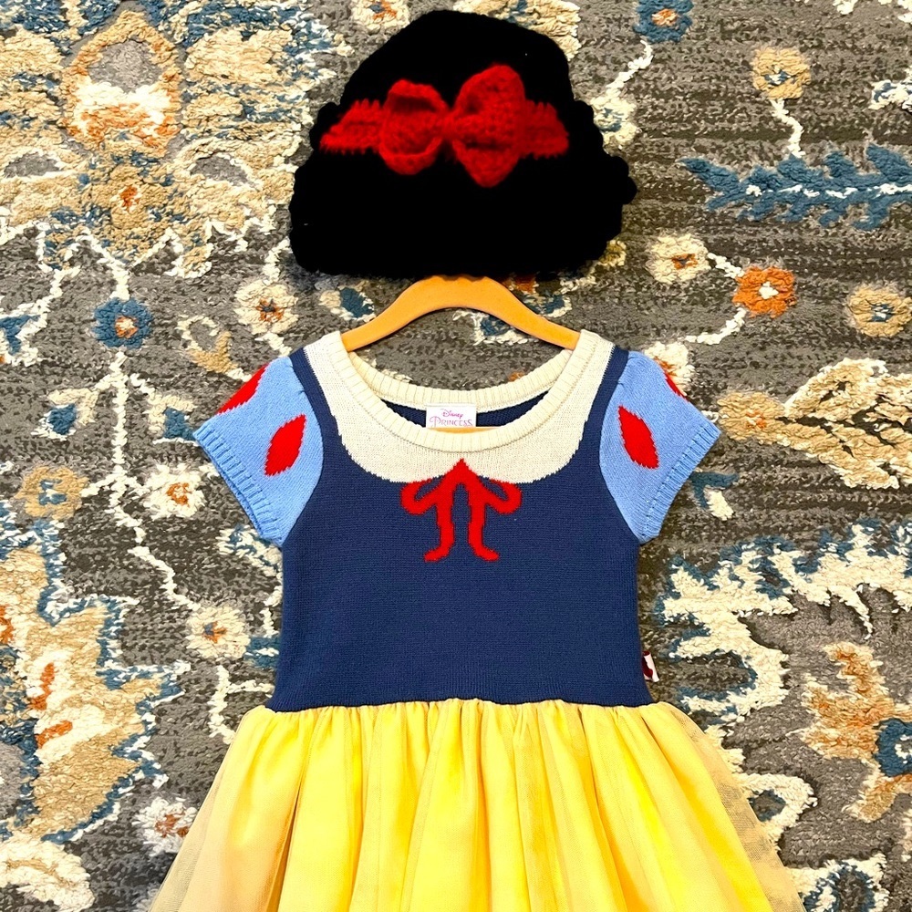 Snow White Costume Dress and Crochet Wig